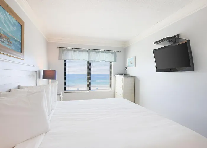 Apartment Island Winds East 503
