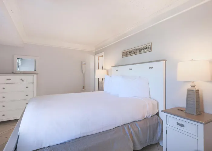 Island Winds East 503 Apartment